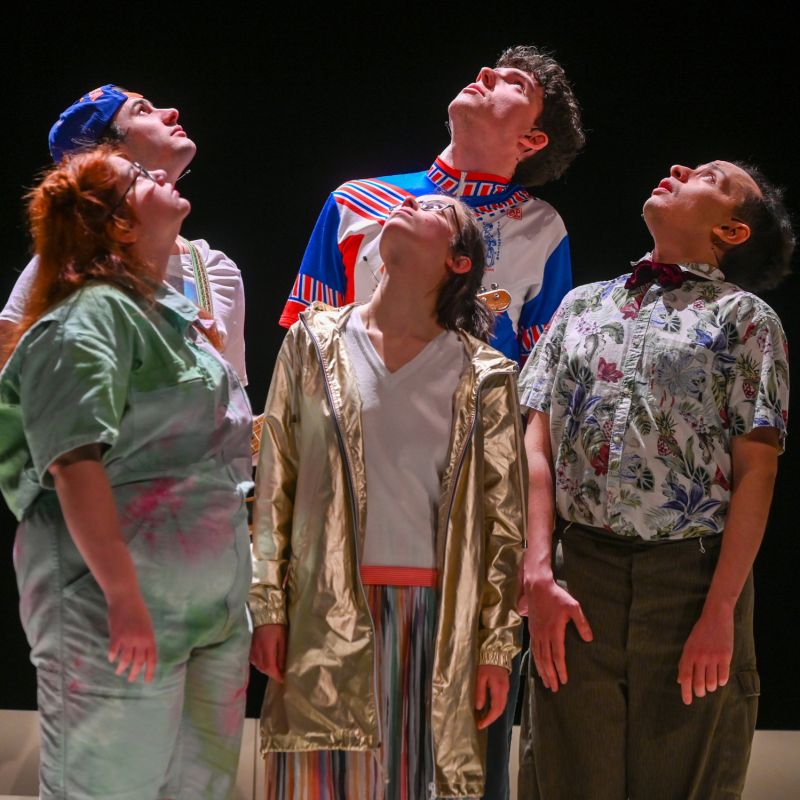 Personne n’est ensemble sauf moi